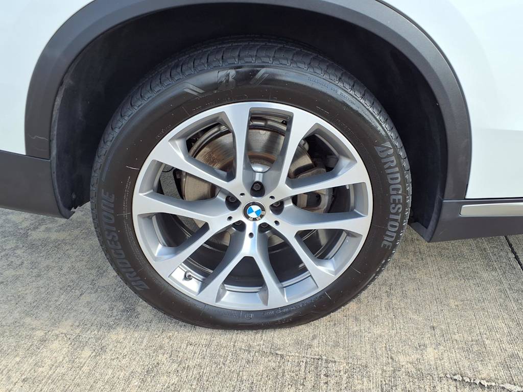 Thumbnail: 2022 BMW X5 - 8