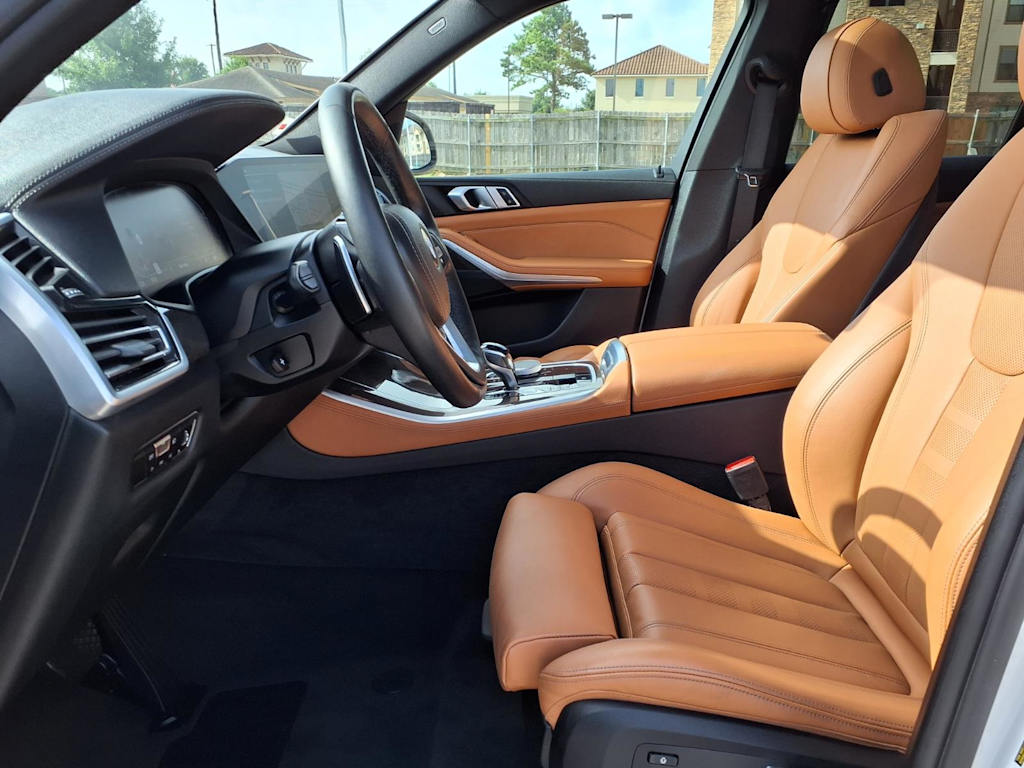 Thumbnail: 2022 BMW X5 - 11