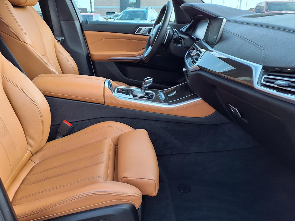 Thumbnail: 2022 BMW X5 - 12