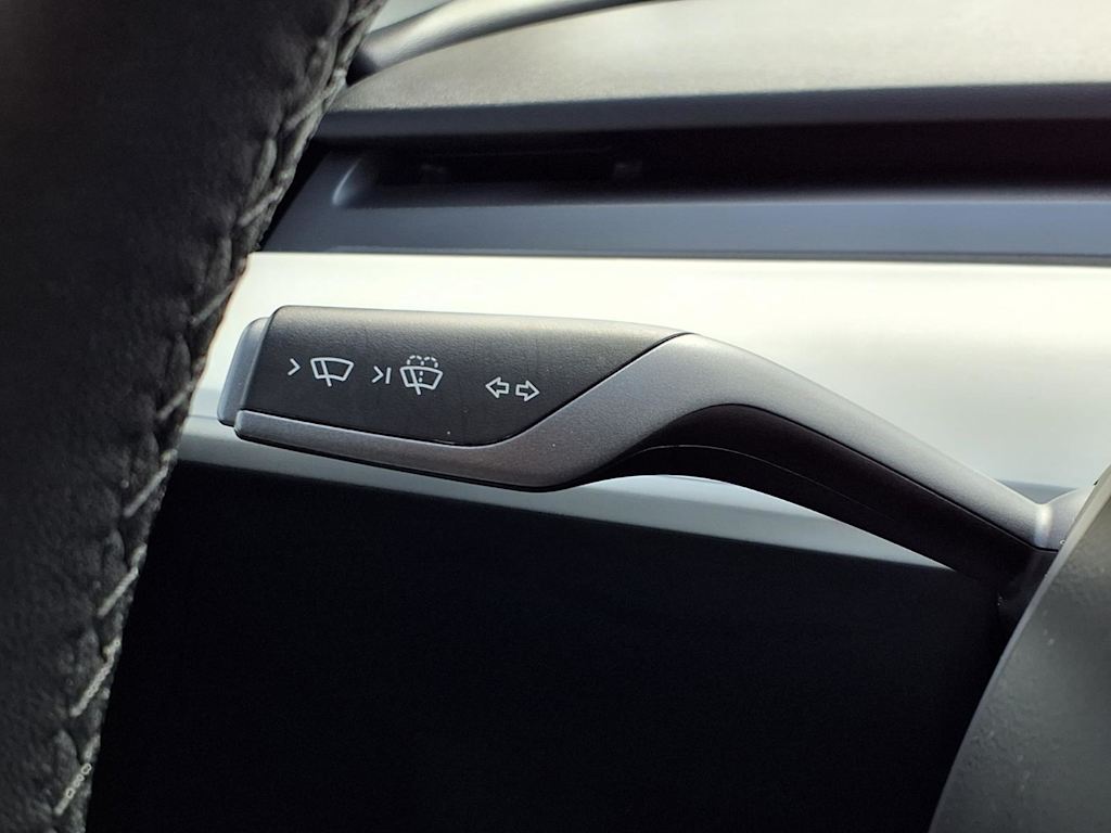 Thumbnail: 2023 Tesla Model Y - 23