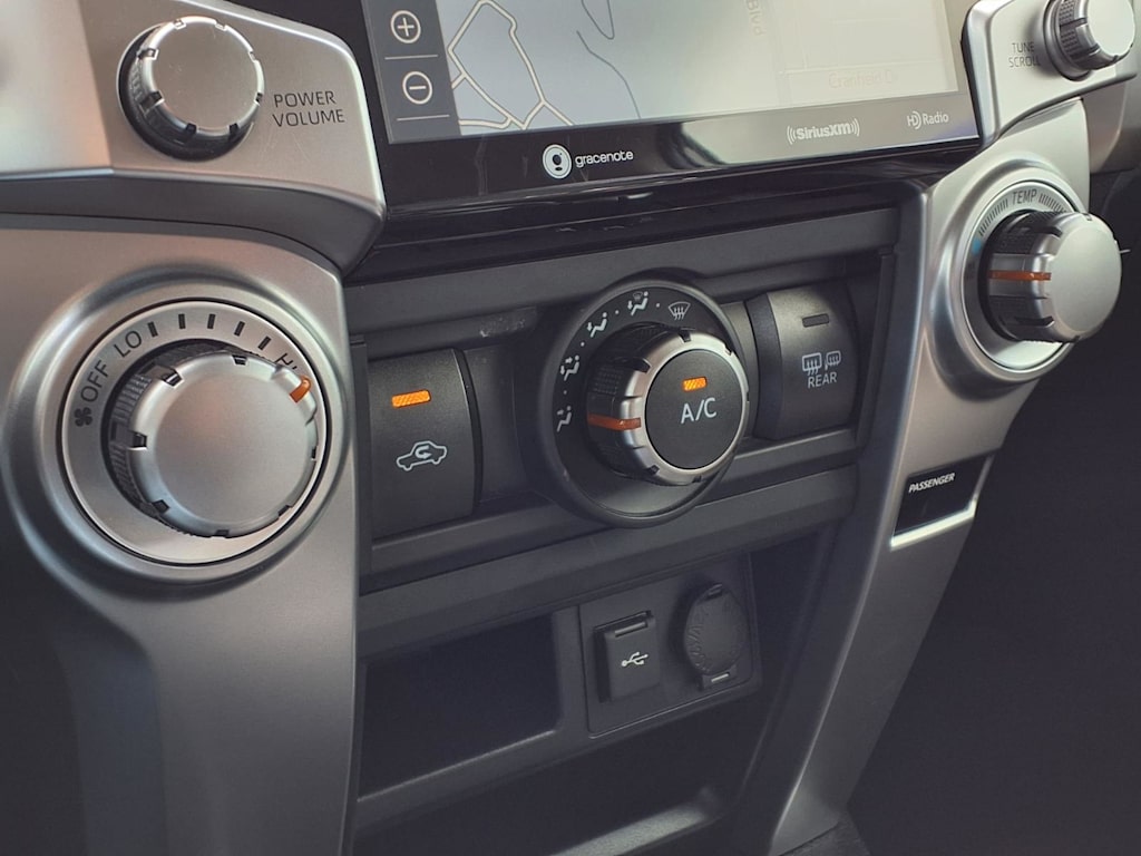 Thumbnail: 2020 Toyota 4Runner - 23