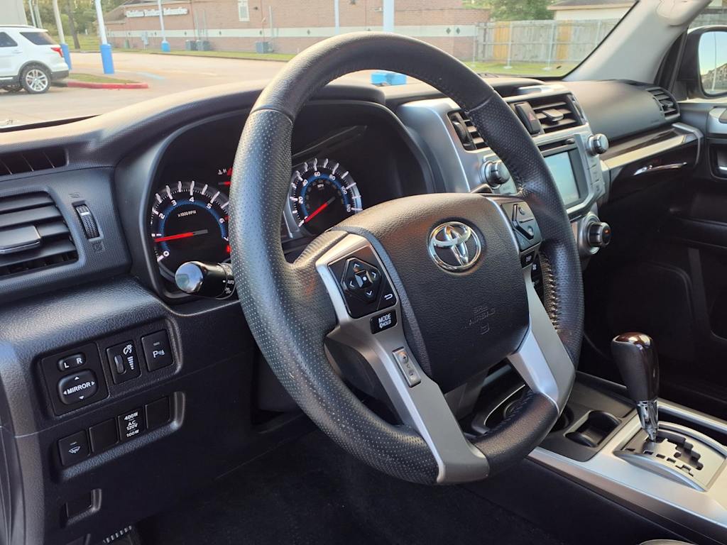Thumbnail: 2017 Toyota 4Runner - 2