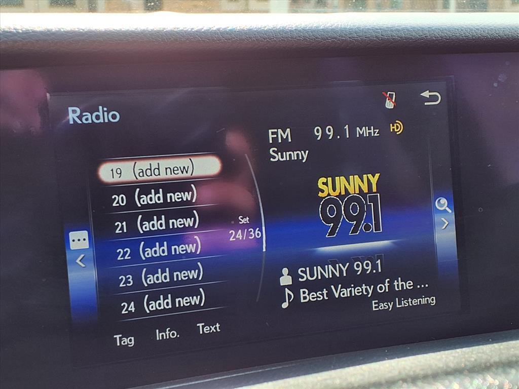 Thumbnail: 2016 Lexus IS - 21