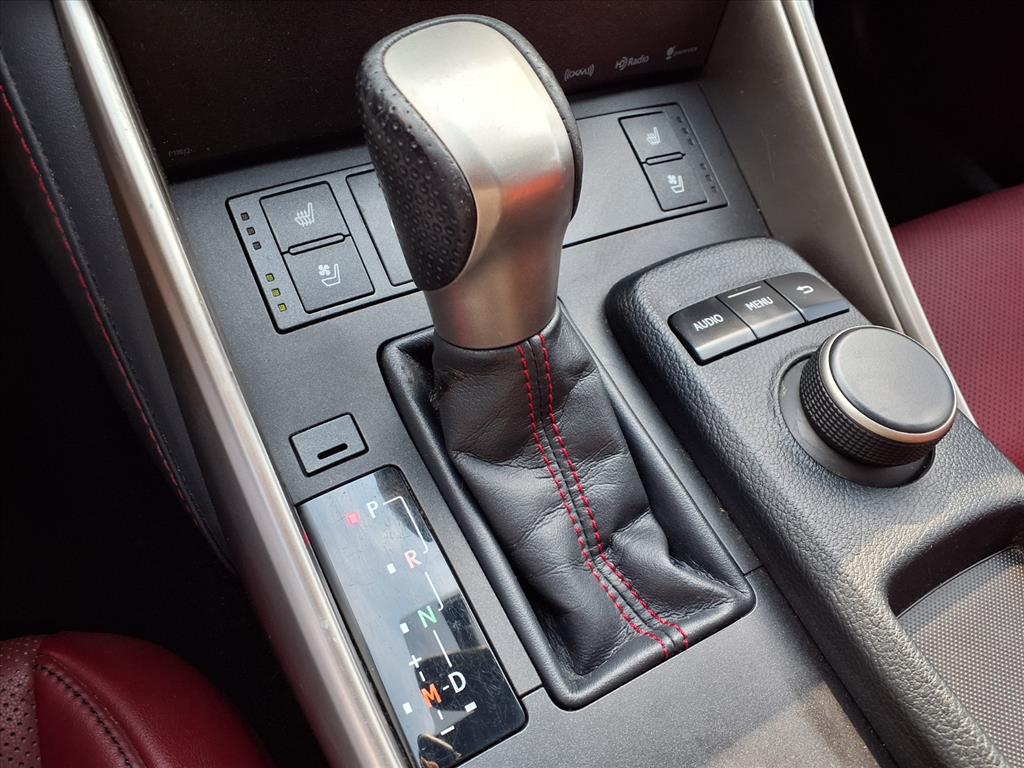 Thumbnail: 2016 Lexus IS - 15