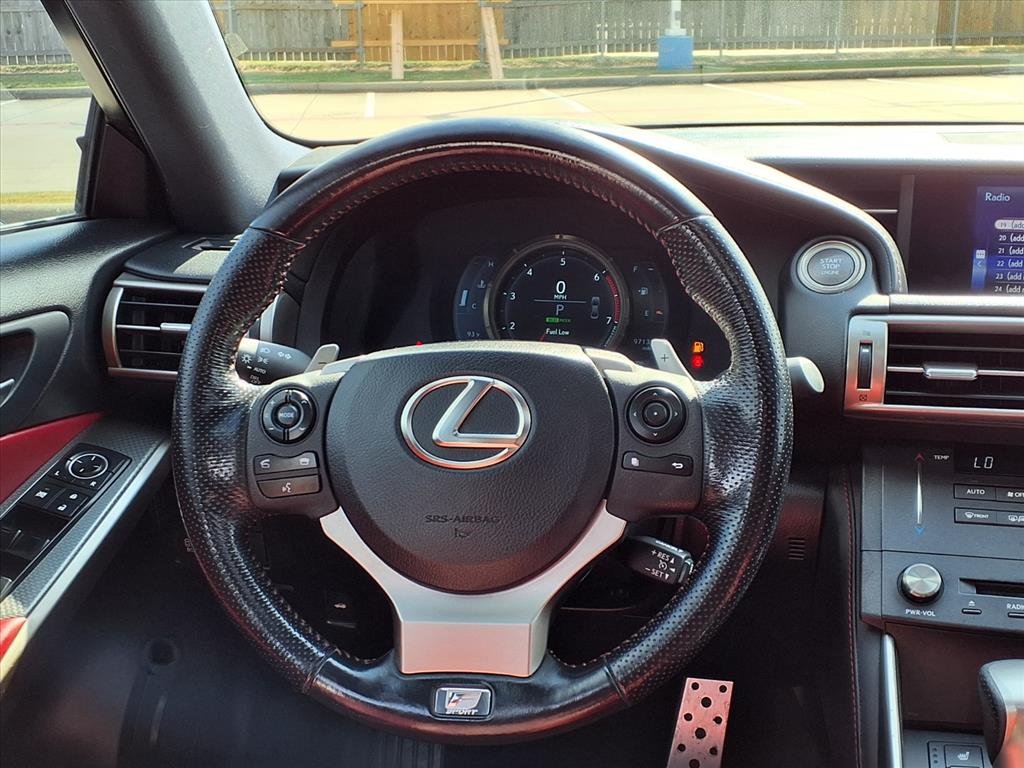 Thumbnail: 2016 Lexus IS - 13