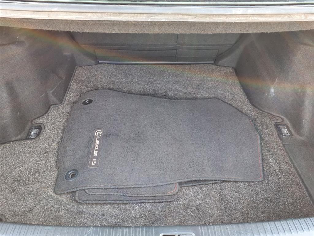 Thumbnail: 2016 Lexus IS - 17