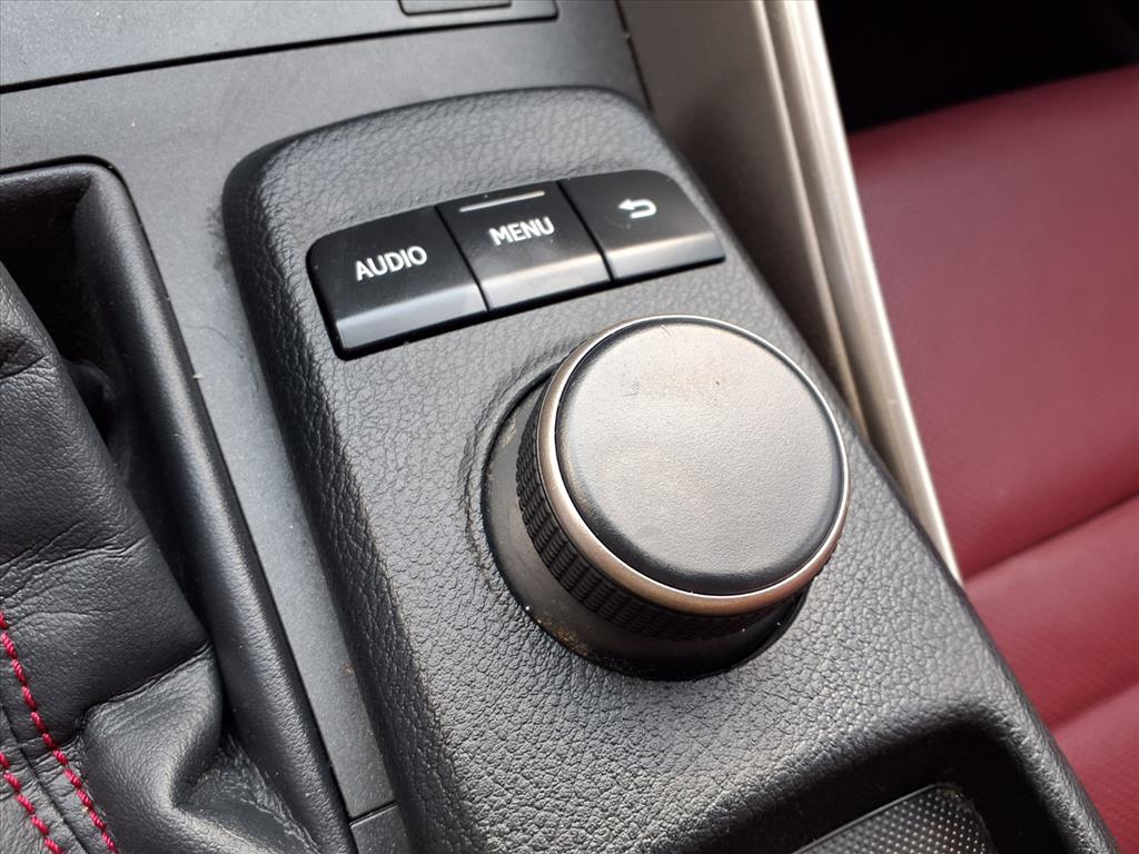 Thumbnail: 2016 Lexus IS - 25