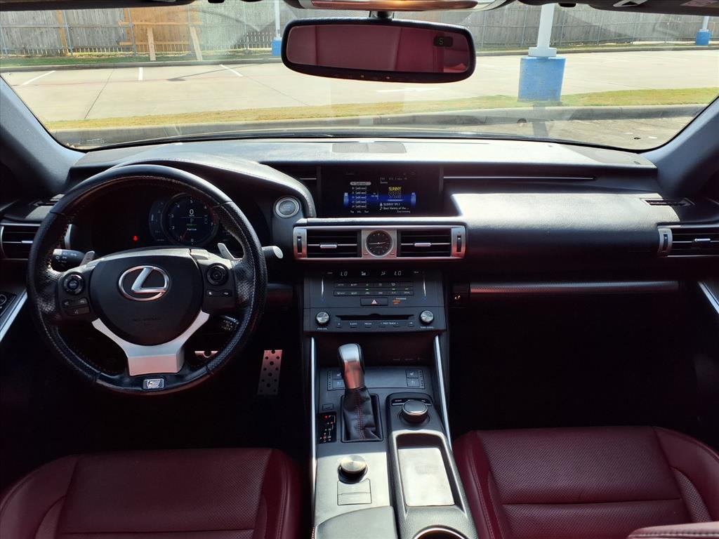 Thumbnail: 2016 Lexus IS - 9