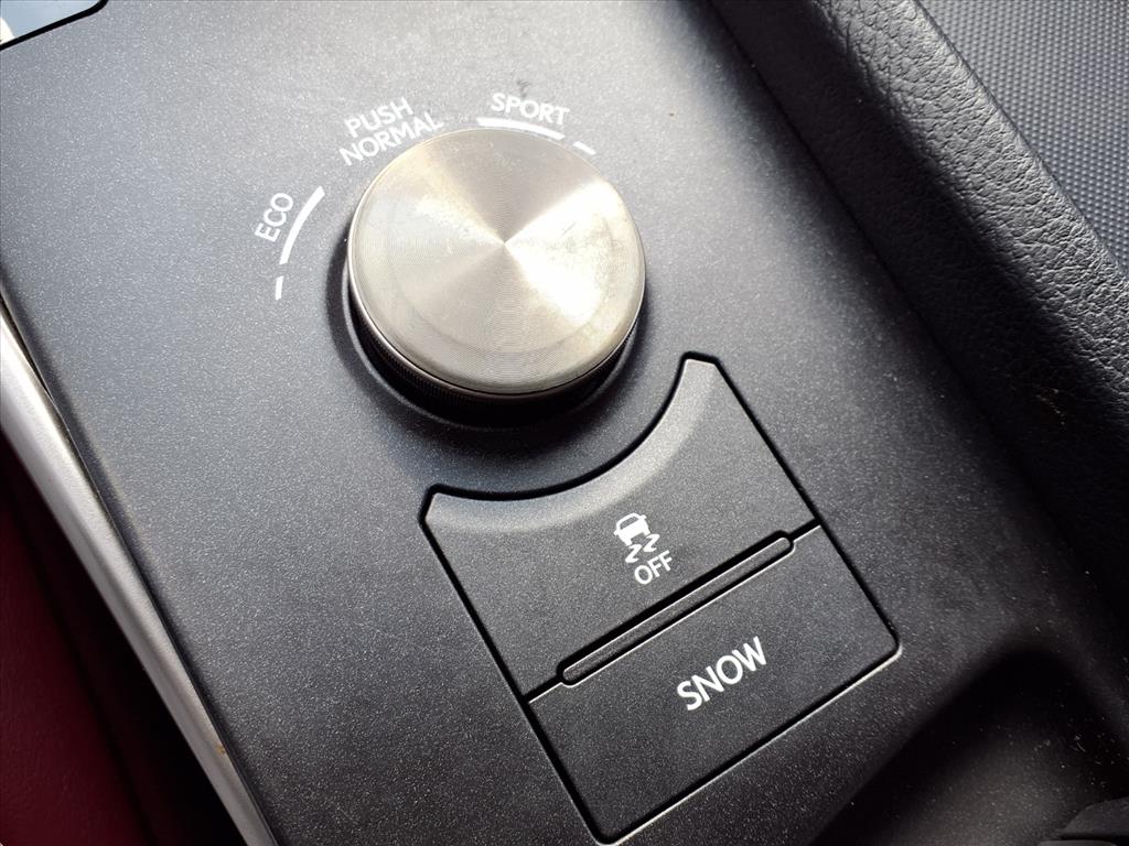 Thumbnail: 2016 Lexus IS - 18