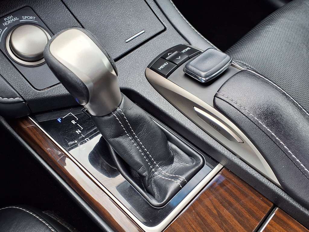 Thumbnail: 2016 Lexus ES - 25