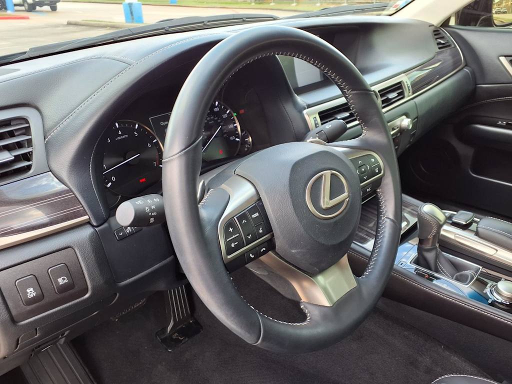 Thumbnail: 2019 Lexus GS - 2