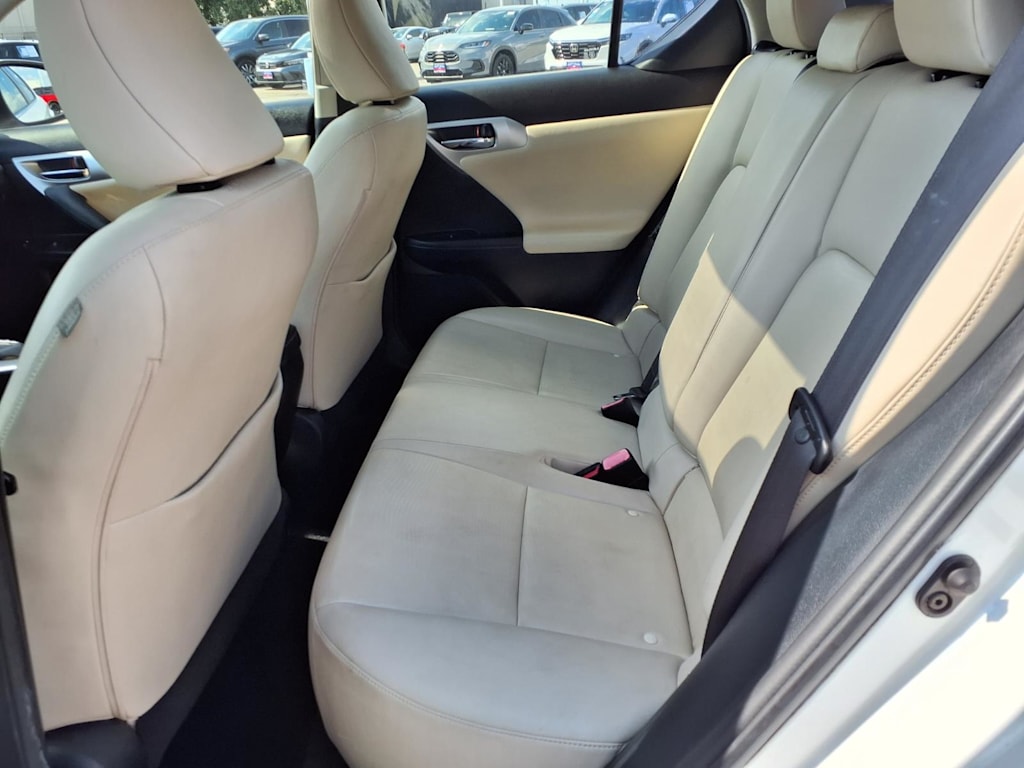 Thumbnail: 2011 Lexus CT - 21
