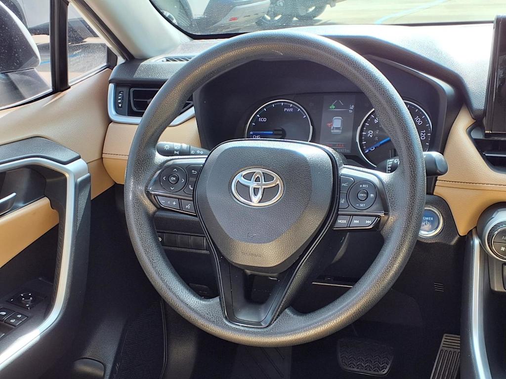 Thumbnail: 2021 Toyota RAV4 - 13