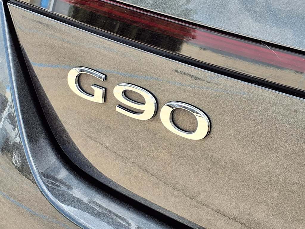Thumbnail: 2023 Genesis G90 - 7