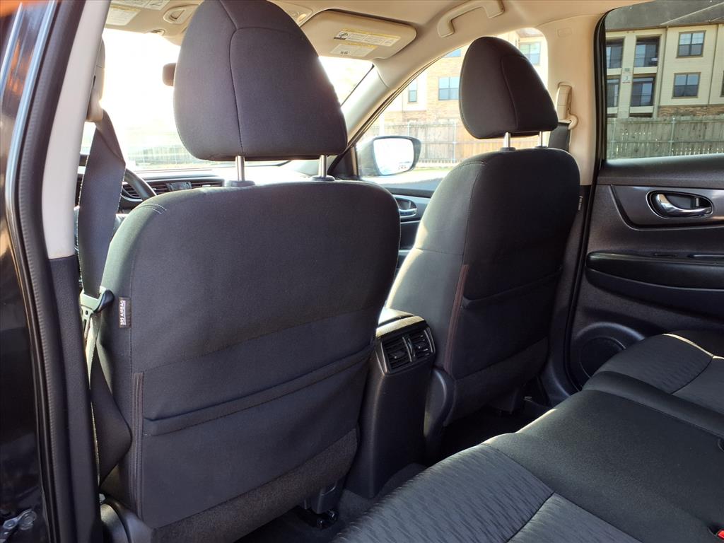 Thumbnail: 2017 Nissan Rogue - 13