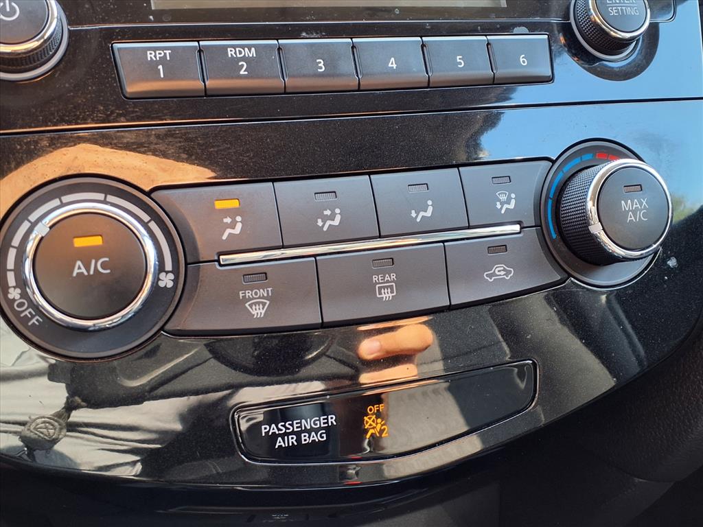 Thumbnail: 2017 Nissan Rogue - 23