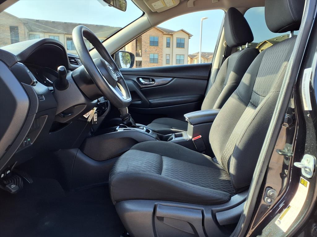 Thumbnail: 2017 Nissan Rogue - 11