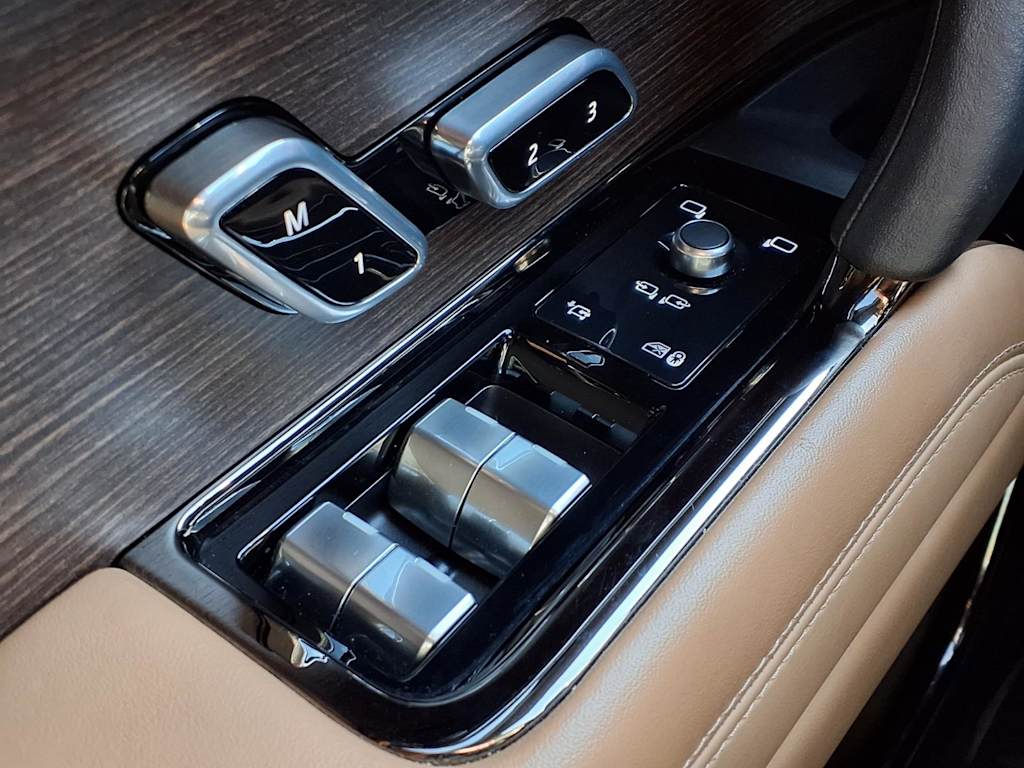 Thumbnail: 2024 Land Rover Range Rover Sport - 22