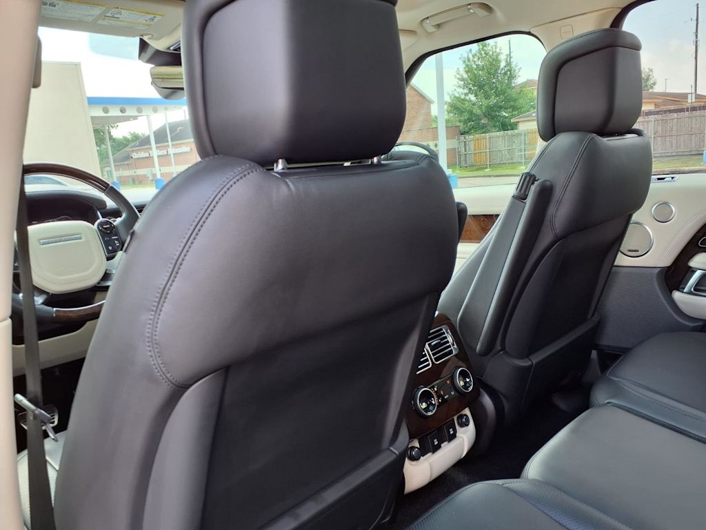 Thumbnail: 2021 Land Rover Range Rover - 11