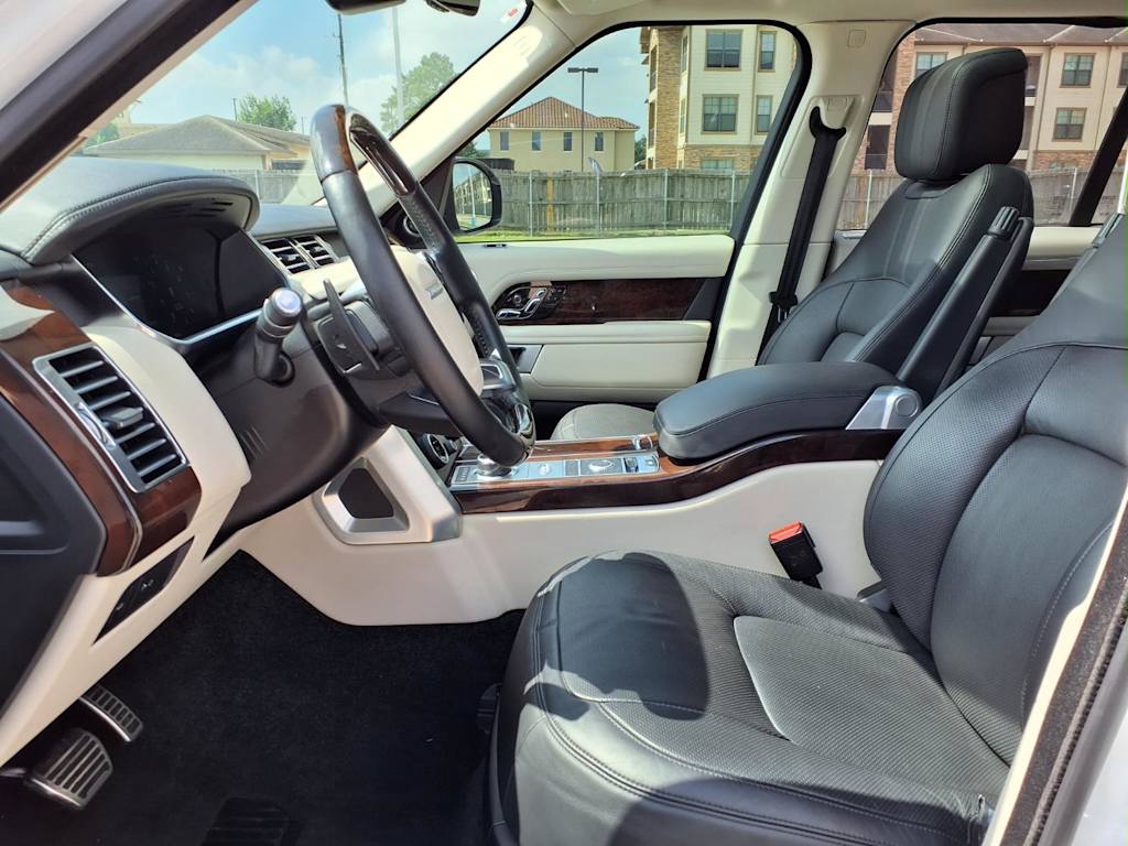 Thumbnail: 2021 Land Rover Range Rover - 10