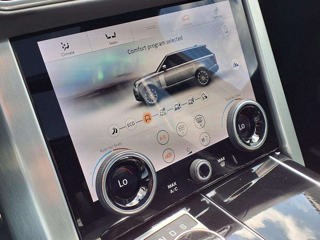 Thumbnail: 2019 Land Rover Range Rover - 22