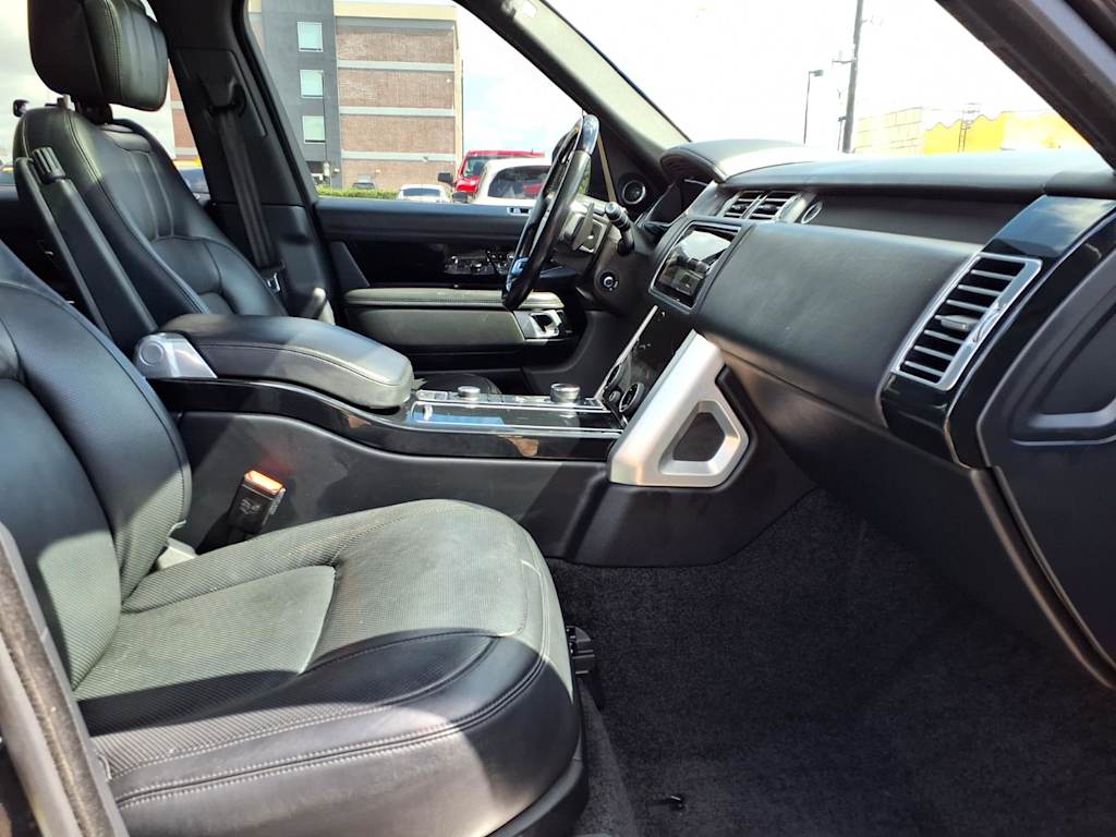 Thumbnail: 2019 Land Rover Range Rover - 10
