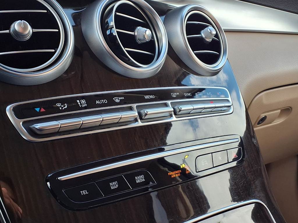 Thumbnail: 2022 Mercedes-Benz GLC - 20