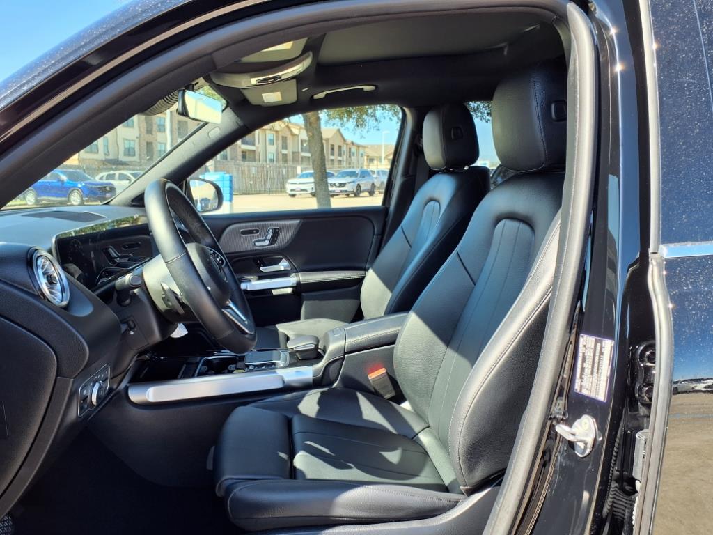 2022 Mercedes-Benz GLB 250 11