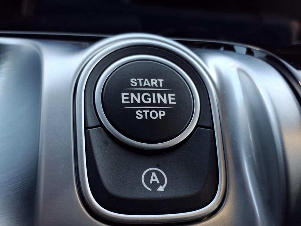 2022 Mercedes-Benz GLB 250 25