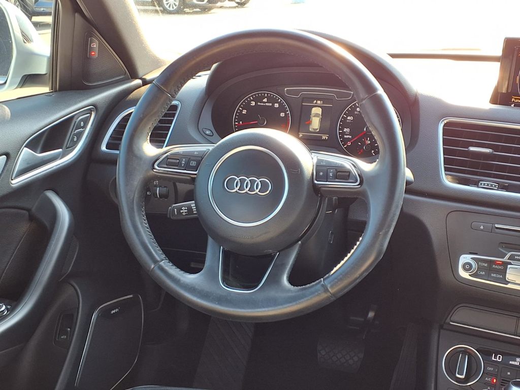 Thumbnail: 2017 Audi Q3 - 13