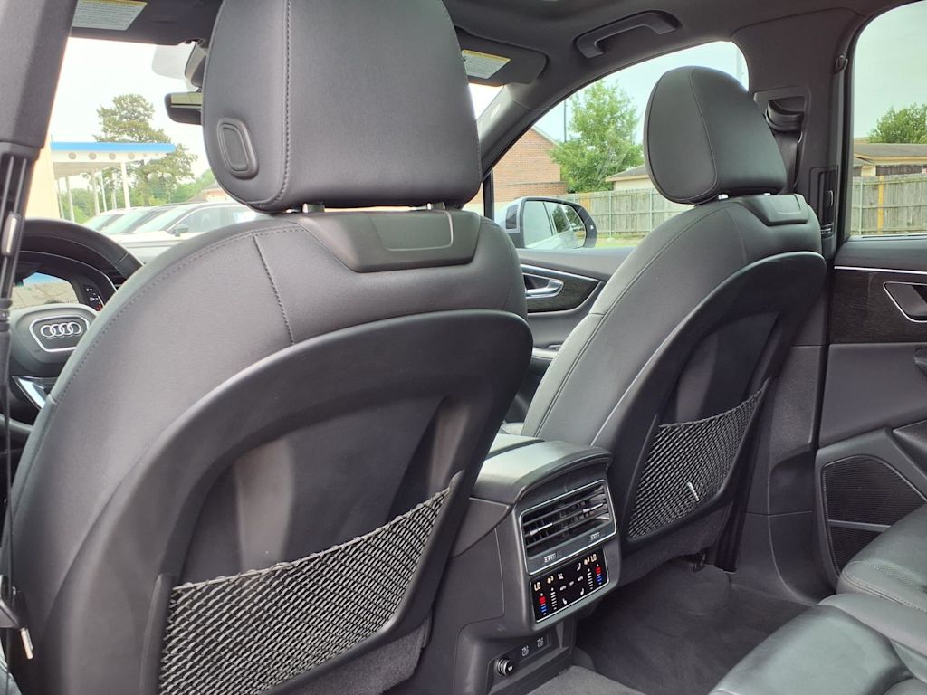Thumbnail: 2021 Audi Q7 - 11