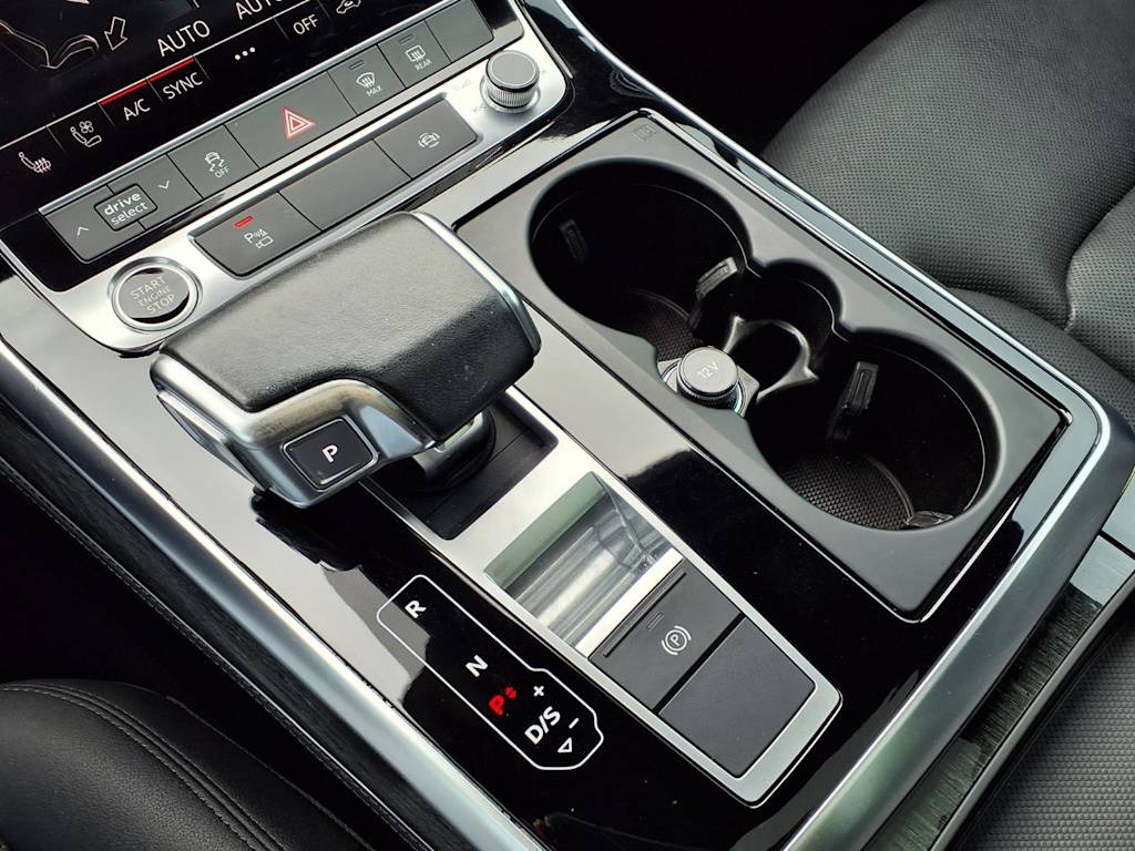 Thumbnail: 2021 Audi Q7 - 16