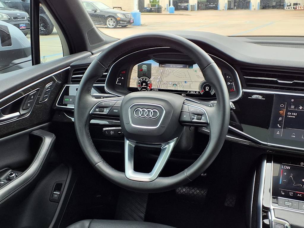 Thumbnail: 2021 Audi Q7 - 13
