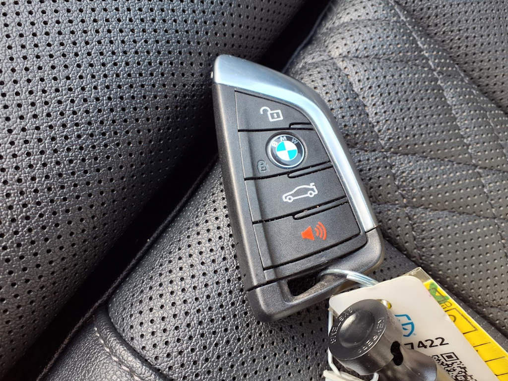 Thumbnail: 2021 BMW 5 Series - 16