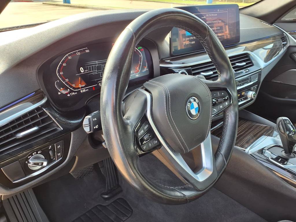 Thumbnail: 2021 BMW 5 Series - 2