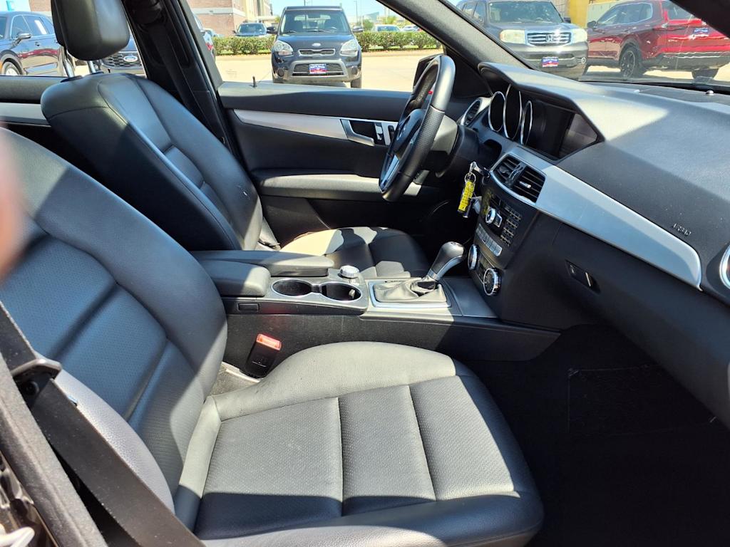 Thumbnail: 2013 Mercedes-Benz C-Class - 11