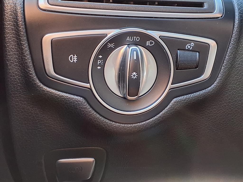 Thumbnail: 2018 Mercedes-Benz C-Class - 31