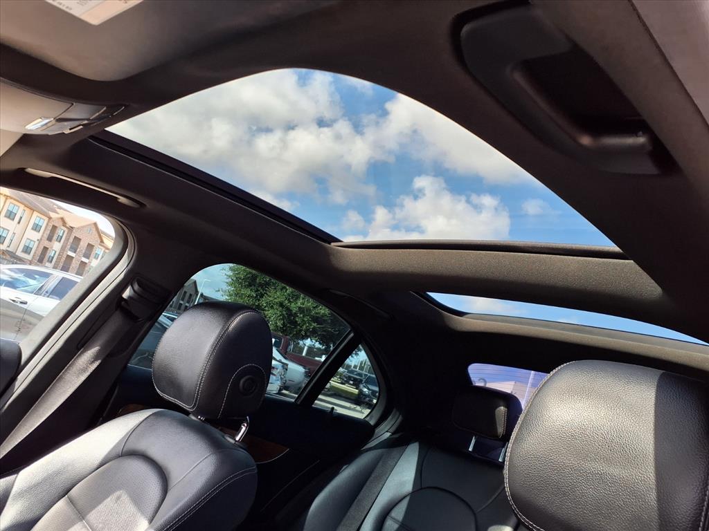 Thumbnail: 2018 Mercedes-Benz C-Class - 21