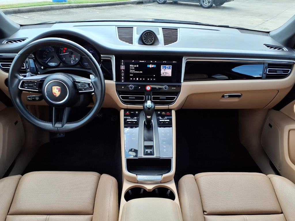 Thumbnail: 2022 Porsche Macan - 9