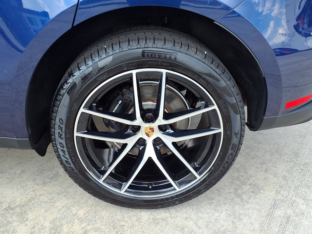 Thumbnail: 2022 Porsche Macan - 7