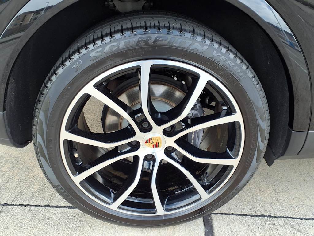 Thumbnail: 2022 Porsche Cayenne - 7