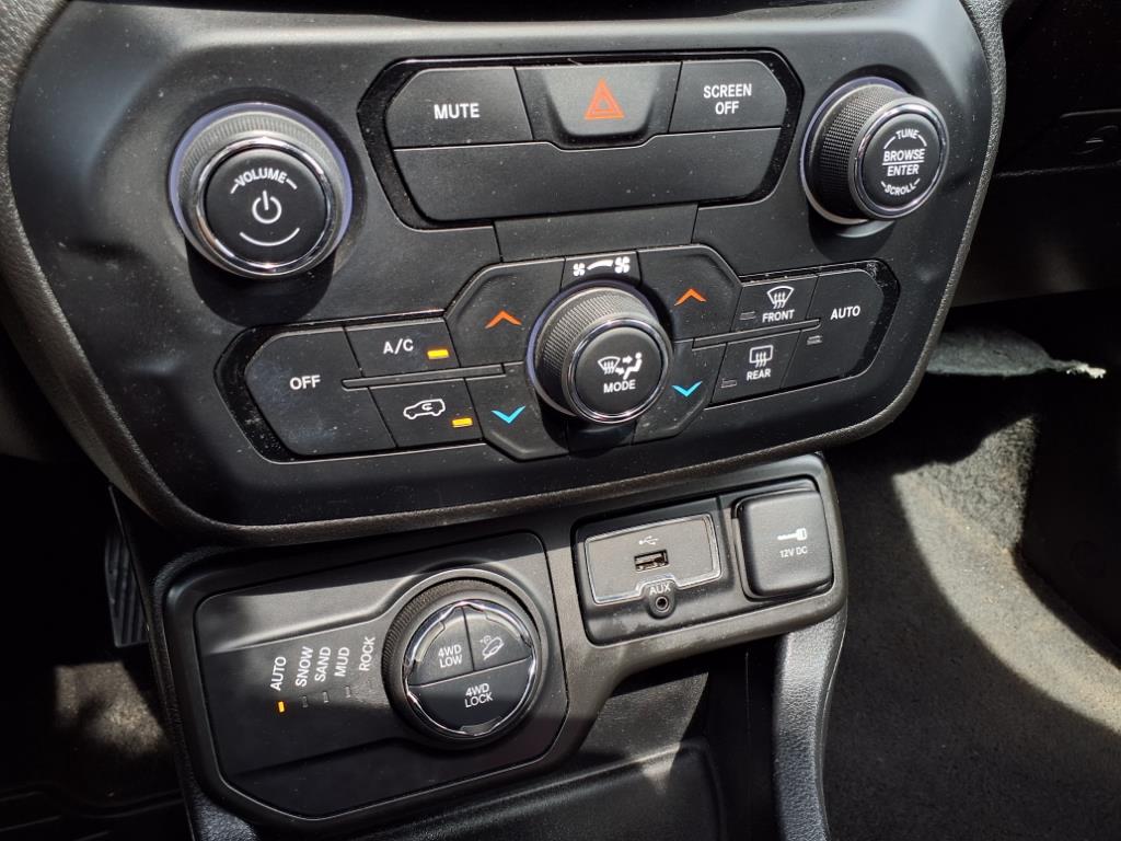2018 Jeep Renegade Trailhawk 24