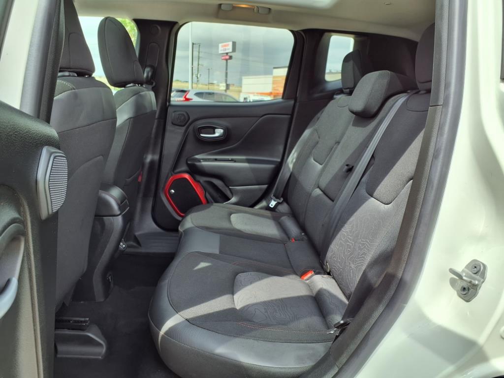 2018 Jeep Renegade Trailhawk 22