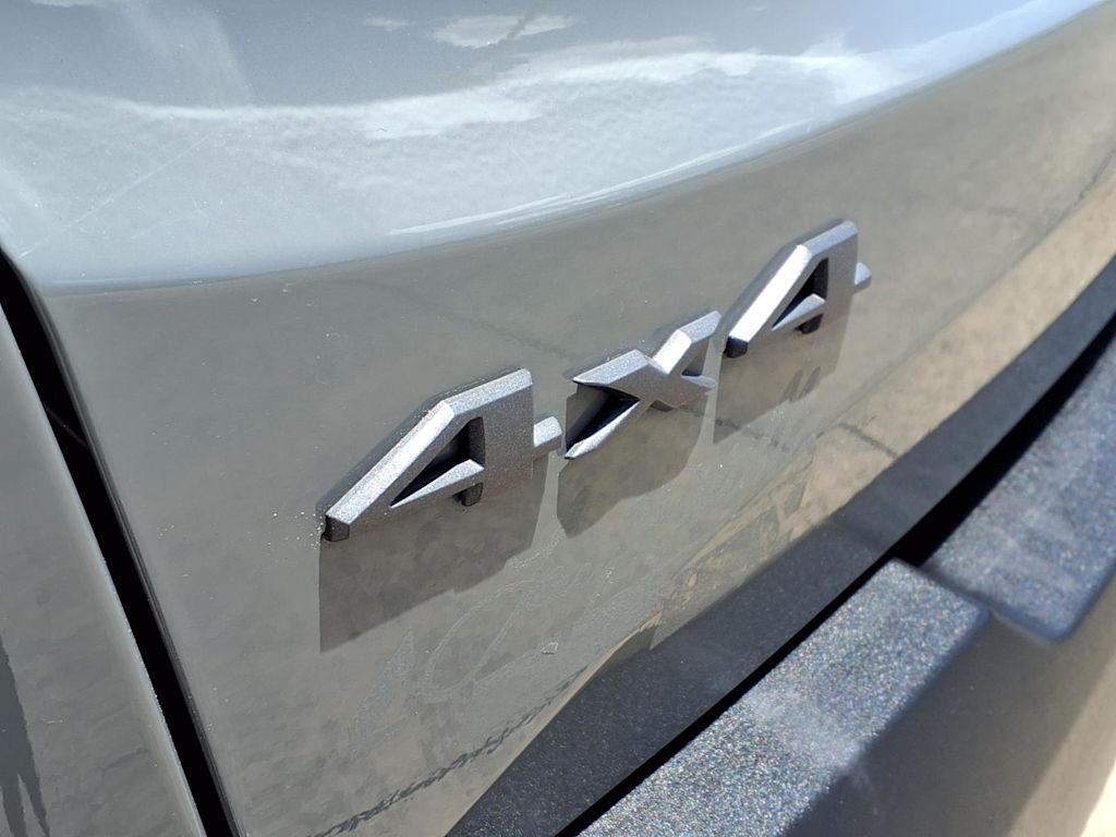 Thumbnail: 2021 Jeep Renegade - 7