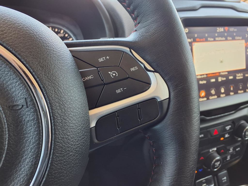 Thumbnail: 2021 Jeep Renegade - 25