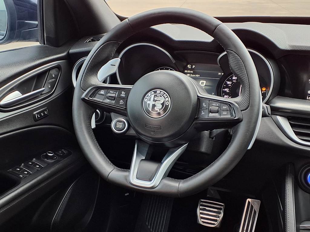 Thumbnail: 2022 Alfa Romeo Stelvio - 13