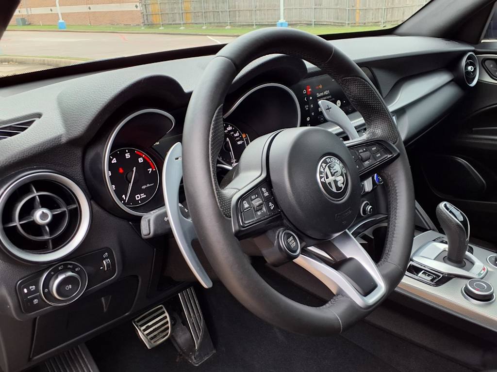 Thumbnail: 2022 Alfa Romeo Stelvio - 2