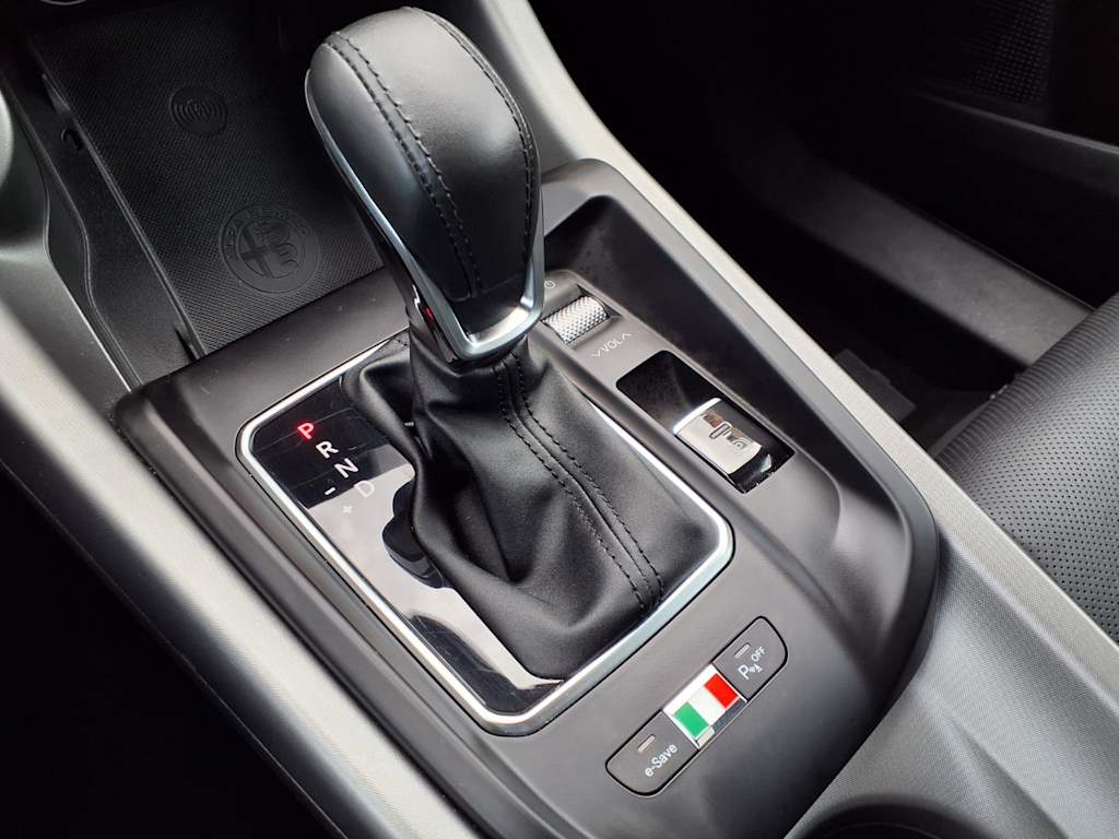 Thumbnail: 2024 Alfa Romeo Tonale - 15