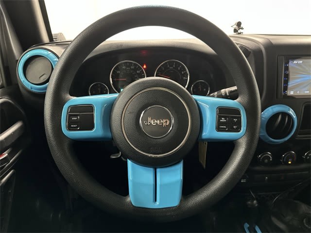Thumbnail: 2015 Jeep Wrangler - 9