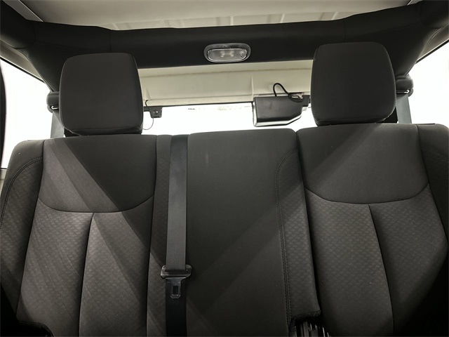 Thumbnail: 2015 Jeep Wrangler - 21